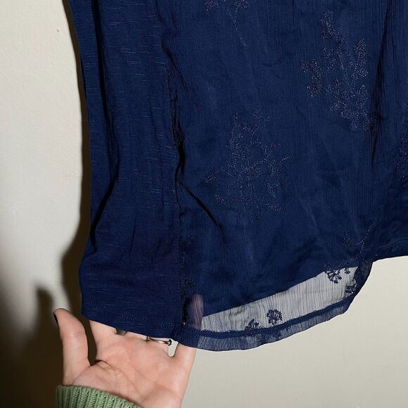 NWT St. John's Bay Navy Blue Embroidered Design Flowy Tank Top Size Small - Picture 5 of 11